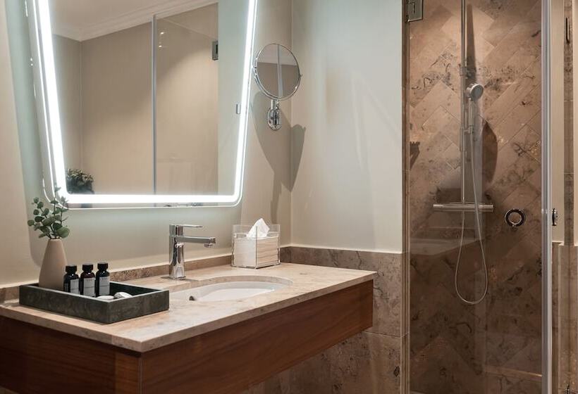 غرفة ديلوكس, Elite Hotel Savoy