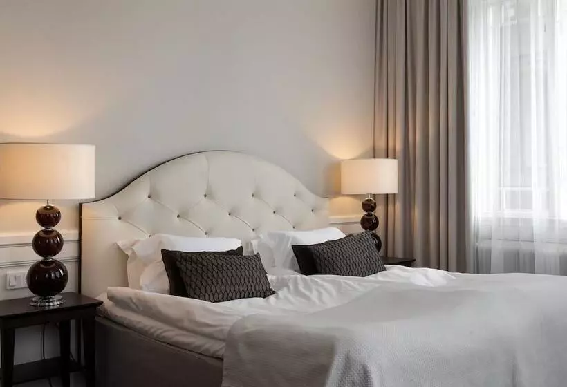 ジュニアスイート, Elite Hotel Savoy