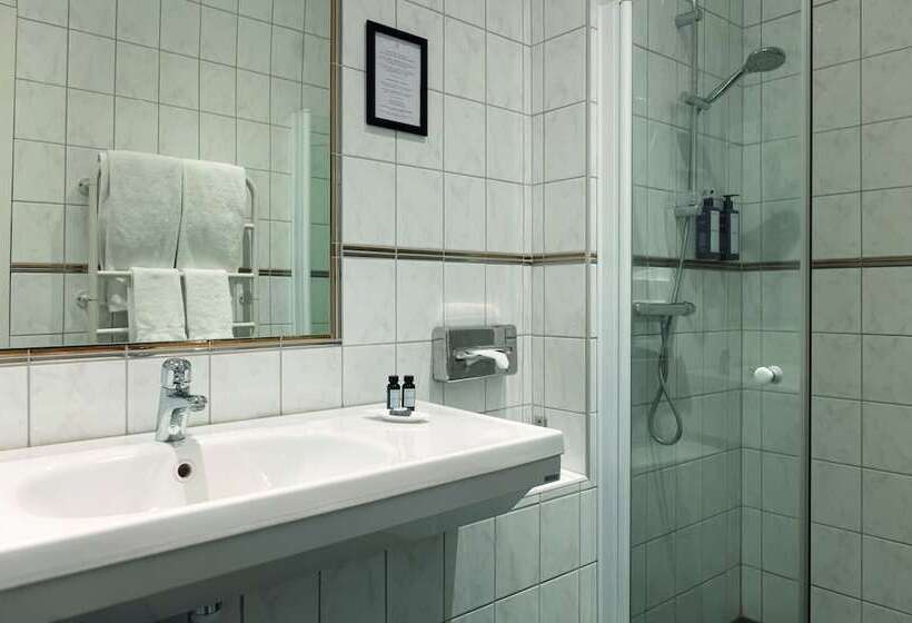 غرفة إقتصادية, Elite Hotel Savoy