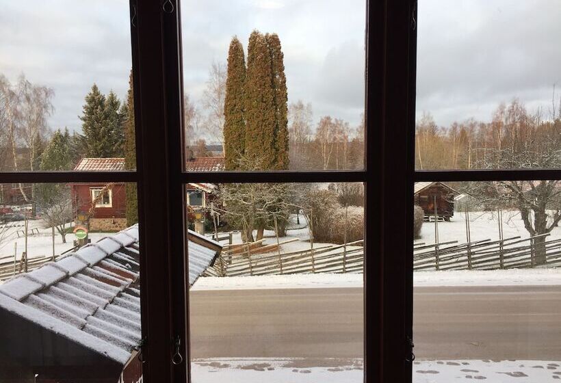 غرفة قياسية, L Klockargården