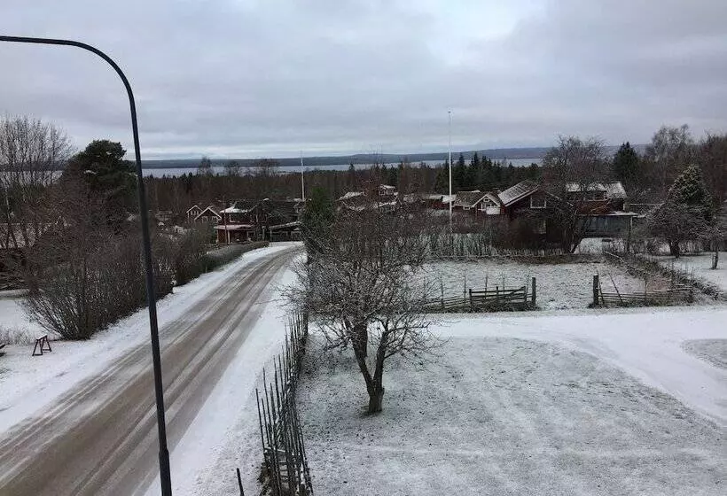 Perhehuone, L Klockargården
