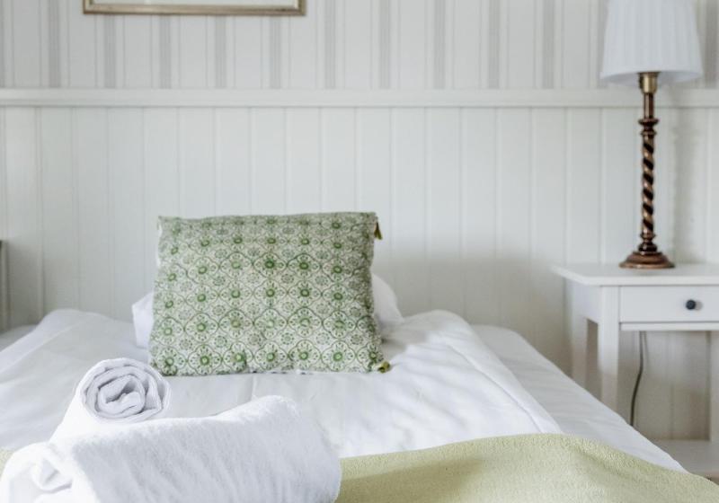 غرفة قياسية فردية, L Klockargården