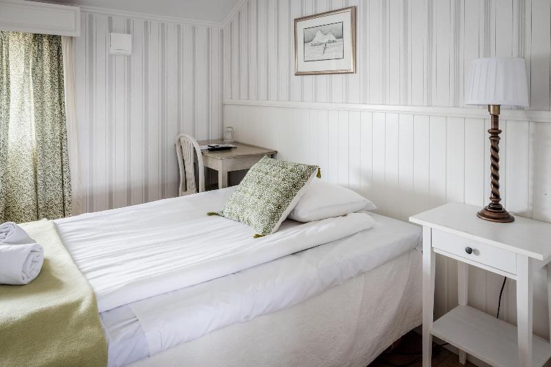 غرفة قياسية فردية, L Klockargården