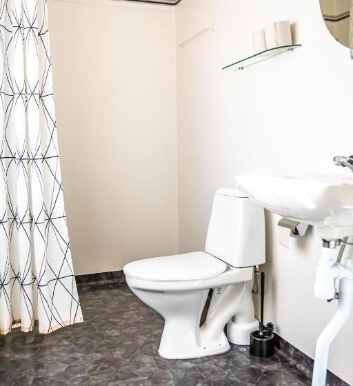 스탠다드 트리플 룸, Saga Hotell