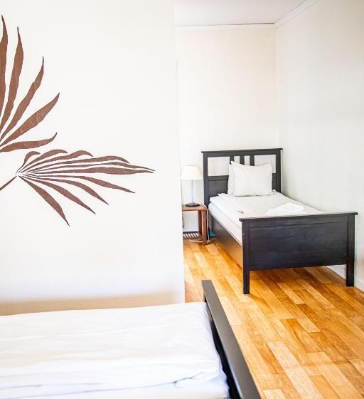 Номер Стандарт Трехместный, Saga Hotell