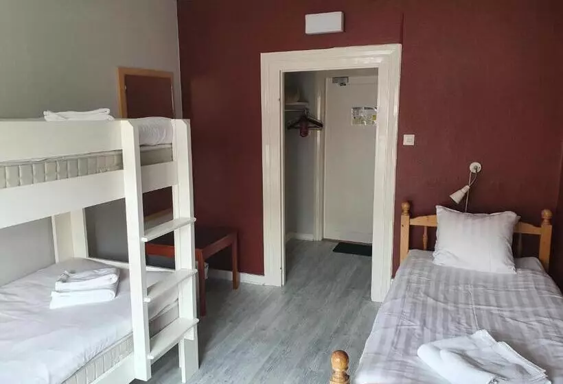 اتاق استاندارد سه نفره, Saga Hotell