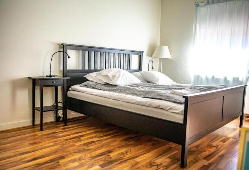 이코노미 룸 공용욕실, Saga Hotell