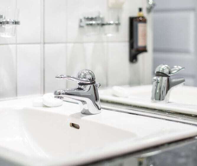 Номер Deluxe, L Boras, Bw Signature Collection