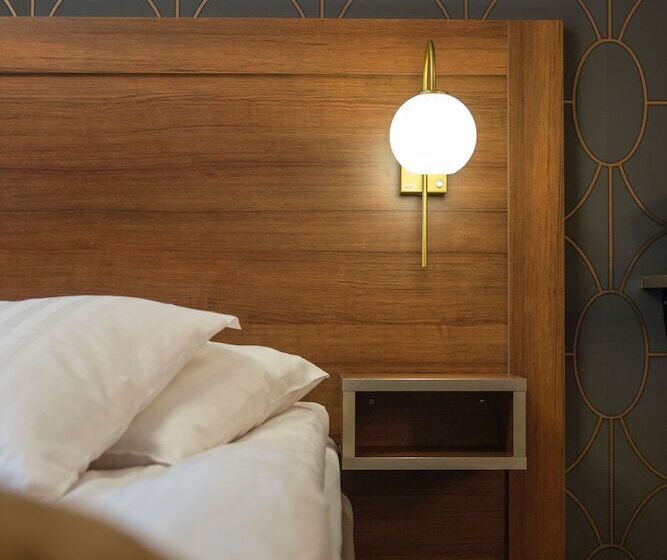 Номер Deluxe, L Boras, Bw Signature Collection