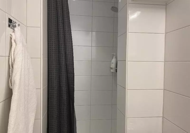 اتاق استاندارد یک نفره, L Skövde