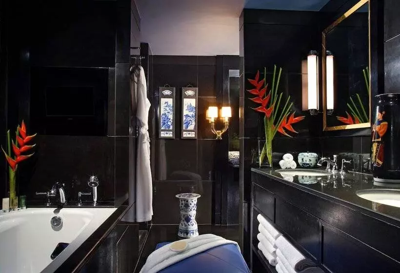 سوییت, Orchard Hotel Singapore