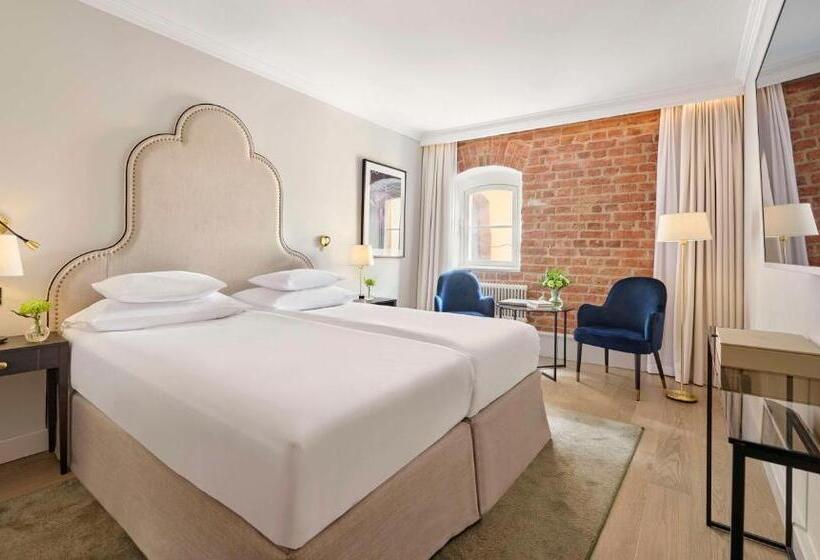 スタンダードルーム, Reisen, In The Unbound Collection By Hyatt