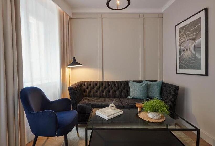 סוויטה נוף לים, Reisen, In The Unbound Collection By Hyatt