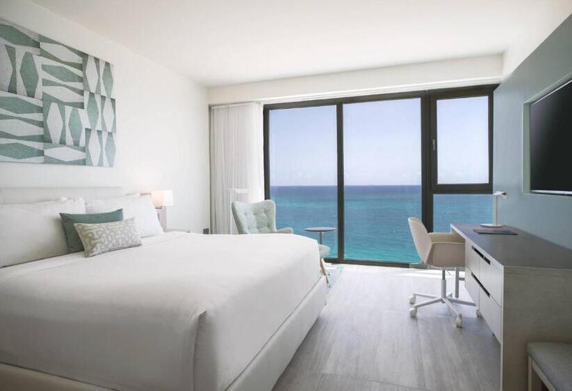 Junior Suite King Bed, La Concha Renaissance San Juan Resort