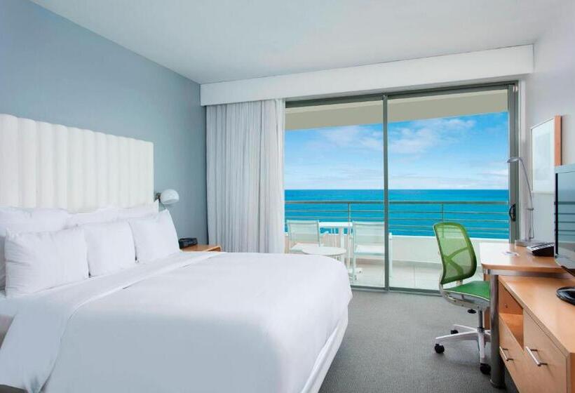 سوئیت با تخت بزرگ, La Concha Renaissance San Juan Resort
