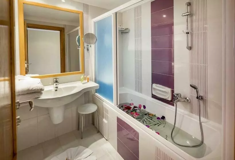 اتاق یک تخته با چشم‌انداز باغ, Bel Azur Thalasso & Bungalows