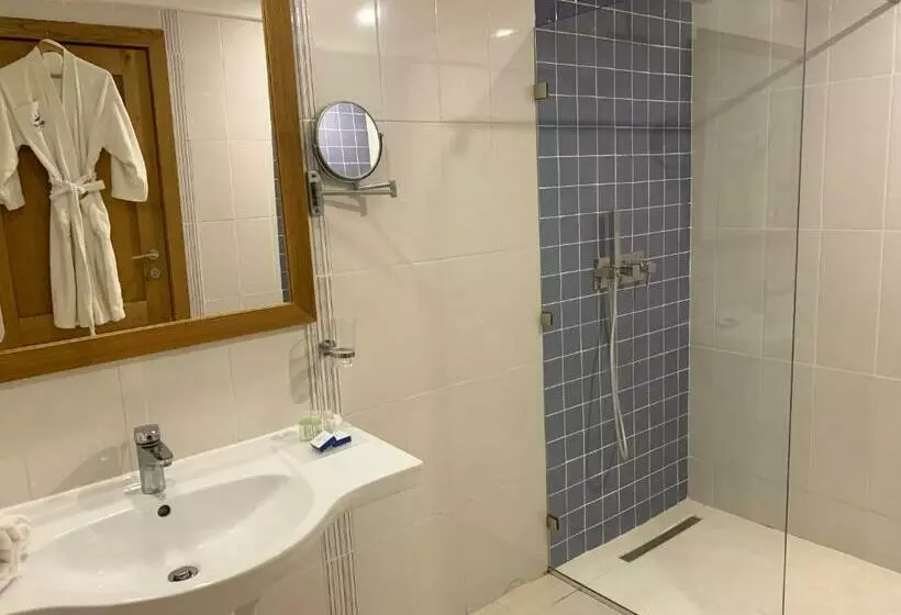 سوئیت با تخت بزرگ, Bel Azur Thalasso & Bungalows