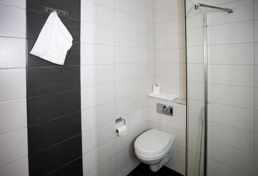 غرفة قياسية فردية, Cityhovi