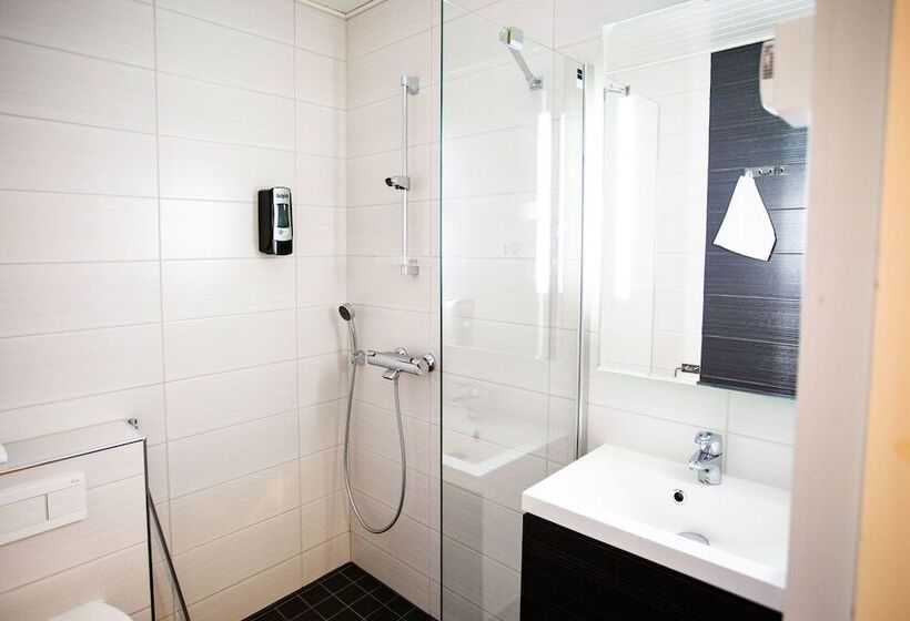 غرفة قياسية فردية, Cityhovi