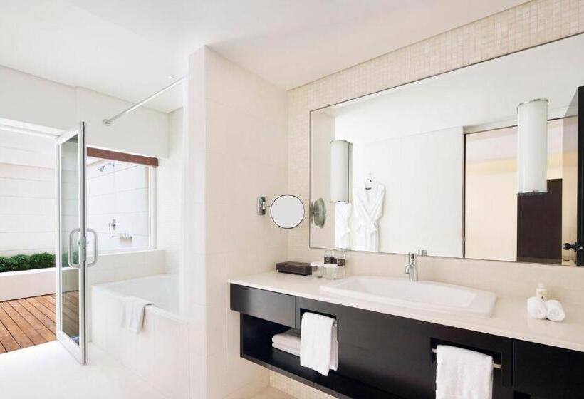 اتاق استاندارد با تراس, Como Metropolitan Bangkok