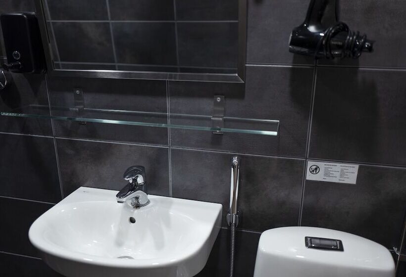 غرفة قياسية فردية, Finn