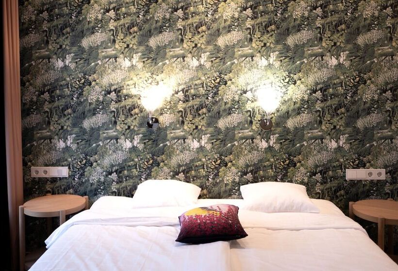 غرفة سوبيريور, Finn