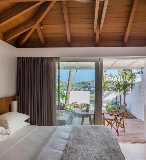 خانه یا کلبه ی ییلاقی با نمای استخر, Le Sereno