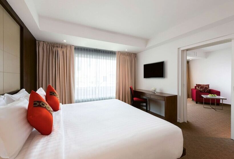 Люкс, Movenpick Suriwongse Hotel Chiang Mai