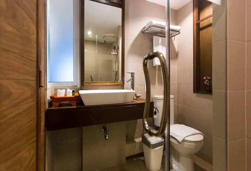 Superior-huone, Movenpick Suriwongse Hotel Chiang Mai