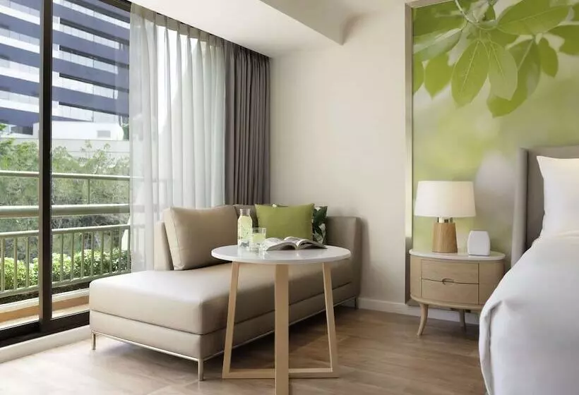 デラックスルーム, Mövenpick Hotel Bangkok Ploenchit Bdms