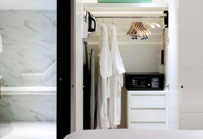 سوئیت با تخت بزرگ, Mövenpick Hotel Bangkok Ploenchit Bdms