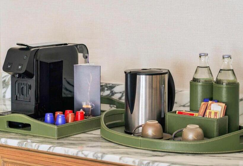 سوئیت با تخت بزرگ, Mövenpick Hotel Bangkok Ploenchit Bdms