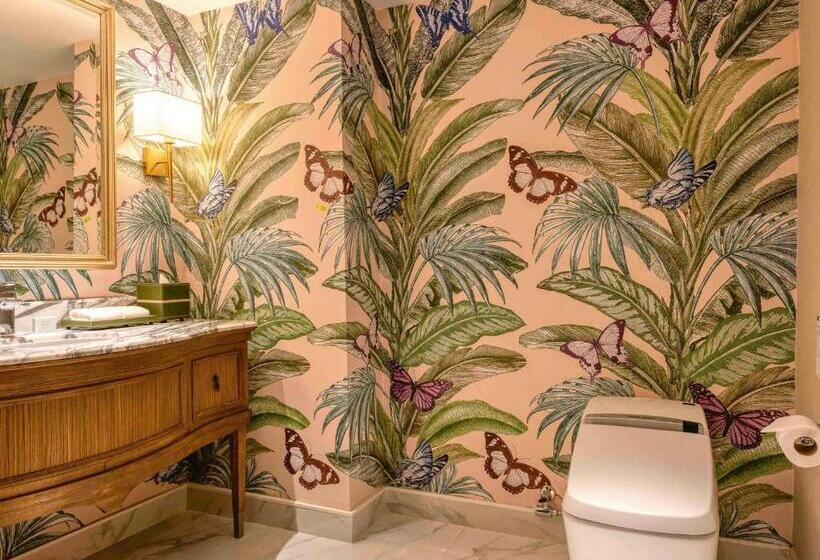 سوییت, Mövenpick Hotel Bangkok Ploenchit Bdms