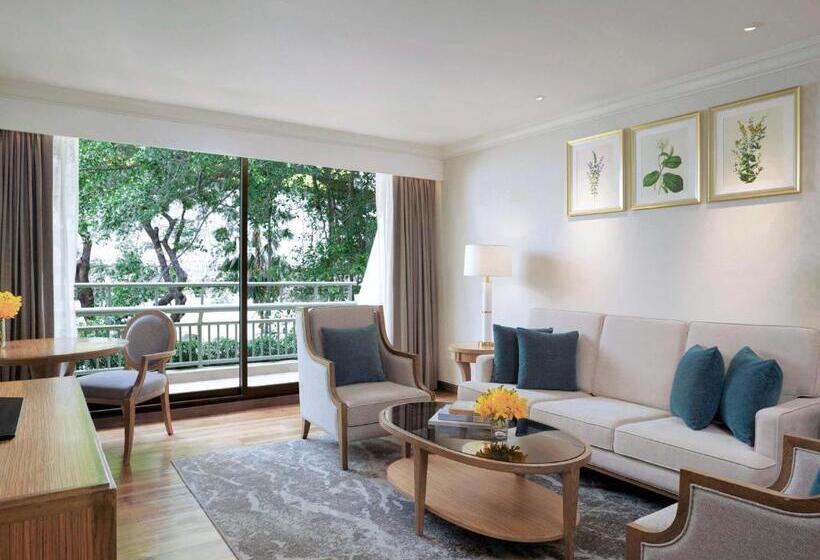 سوییت, Mövenpick Hotel Bangkok Ploenchit Bdms