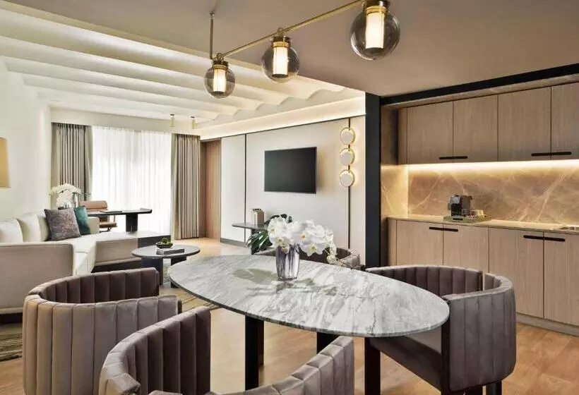 スイート（家族用）, Mövenpick Hotel Bangkok Ploenchit Bdms