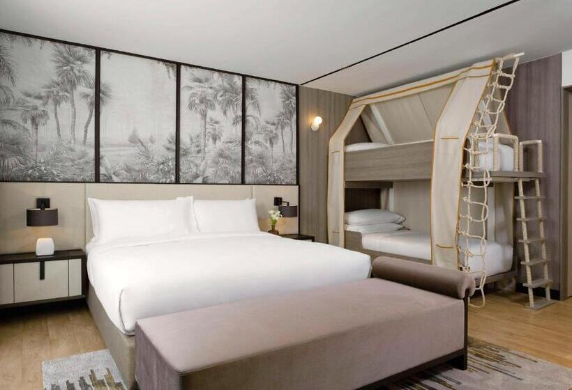 سوییت خانوادگی, Mövenpick Hotel Bangkok Ploenchit Bdms