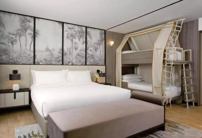 スイート（家族用）, Mövenpick Hotel Bangkok Ploenchit Bdms