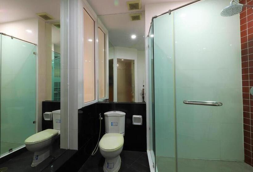 اتاق لوکس با تخت بزرگ, Right Spot