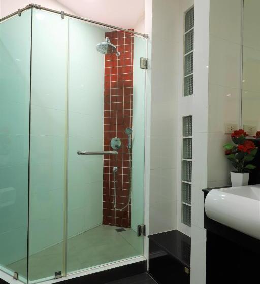 اتاق لوکس با تخت بزرگ, Right Spot