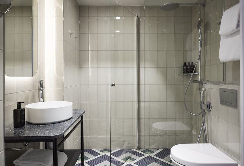 スタンダードルーム, Solo Sokos Hotel Torni Helsinki