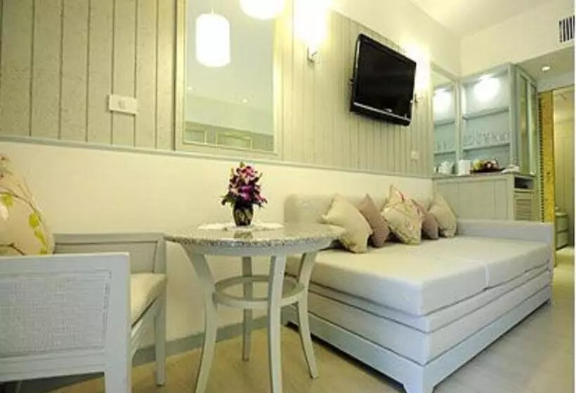 اتاق لوکس با چشمانداز استخر, Katathani Phuket Beach Resort Sha Extra Plus