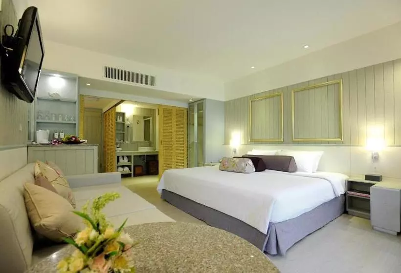 اتاق لوکس با چشمانداز استخر, Katathani Phuket Beach Resort Sha Extra Plus