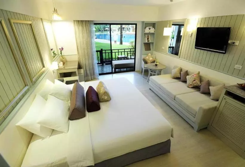 اتاق لوکس با چشمانداز استخر, Katathani Phuket Beach Resort Sha Extra Plus