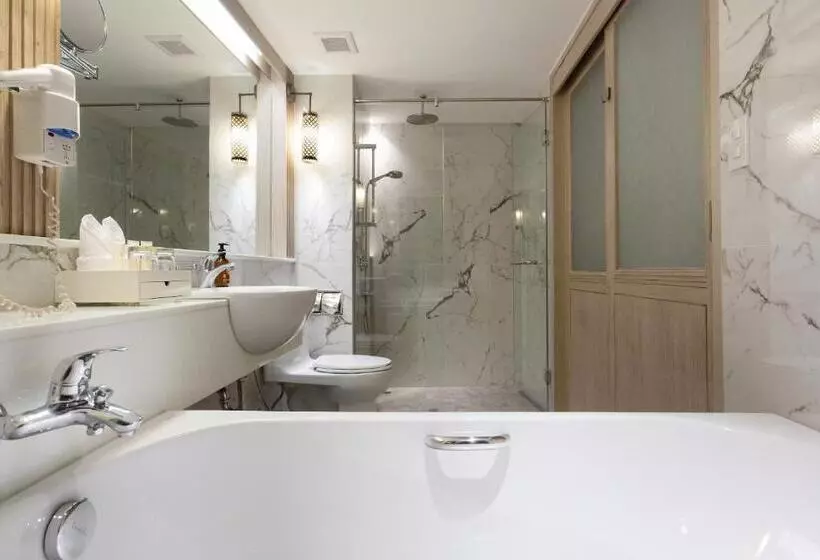 سوییت جونیور, Katathani Phuket Beach Resort Sha Extra Plus