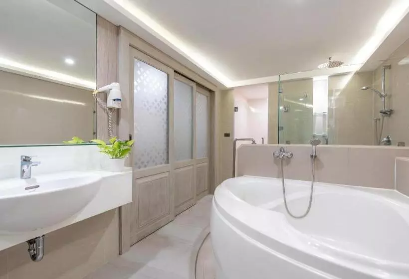 سوییت, Katathani Phuket Beach Resort Sha Extra Plus