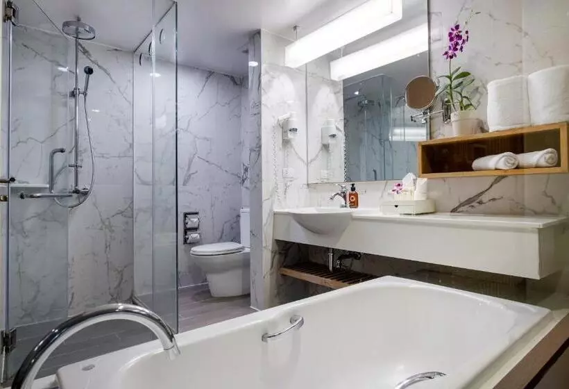 سوییت جونیور با چشمانداز دریا, Katathani Phuket Beach Resort Sha Extra Plus