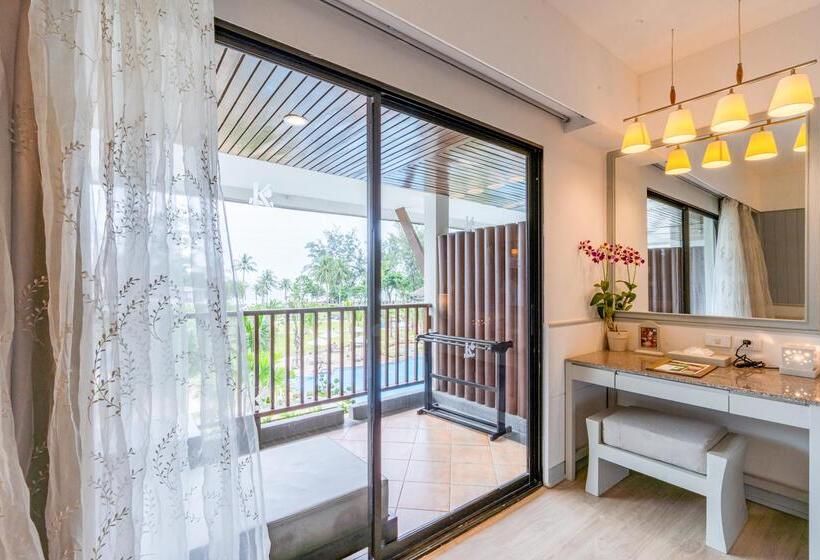 풀장 전망 디럭스 룸, Katathani Phuket Beach Resort   Sha Extra Plus