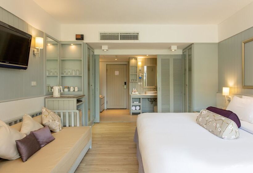 غرفة ديلوكس مطلة على حمام السباحة, Katathani Phuket Beach Resort   Sha Extra Plus