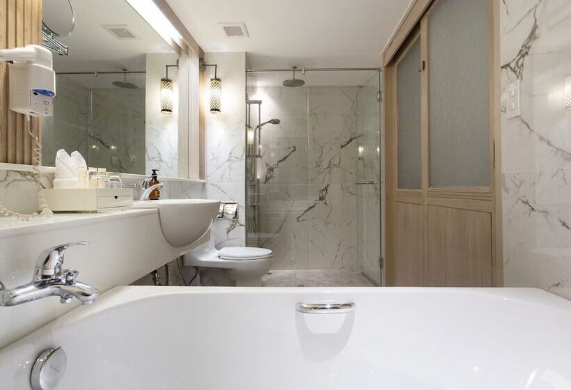 جناح جونيور مطلّ علي البحر, Katathani Phuket Beach Resort   Sha Extra Plus