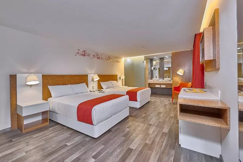 اتاق لوکس با چشمانداز استخر, Katathani Phuket Beach Resort Sha Extra Plus